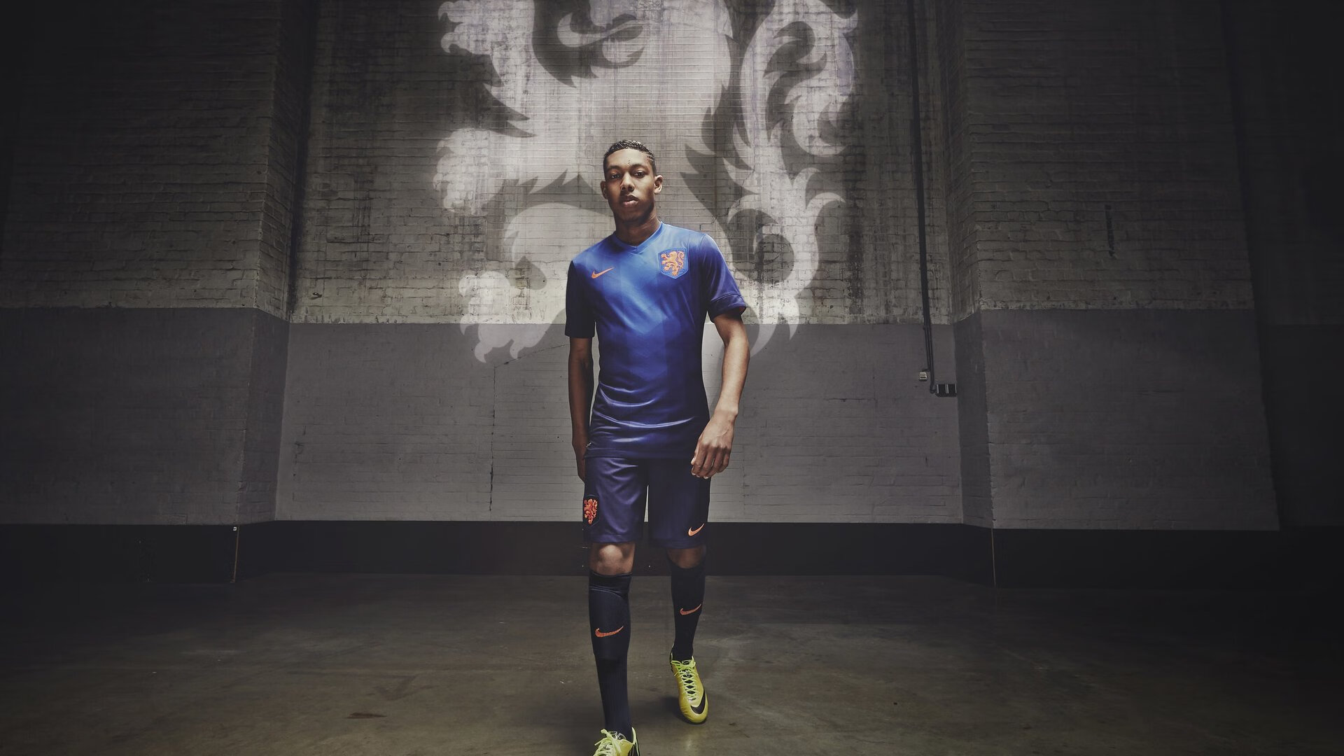 “高新区全民健身馆：短柄墙球比赛充满变数，选手智勇双全，惊艳全场”