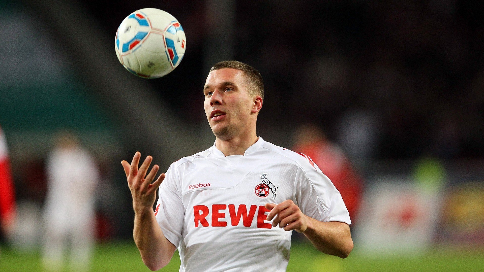 德甲攻势如潮：多变战术引领潮流，德甲对抗